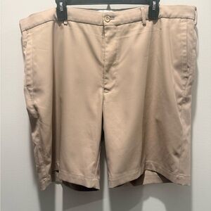 Peter Millar Flat Front Shorts in Beige